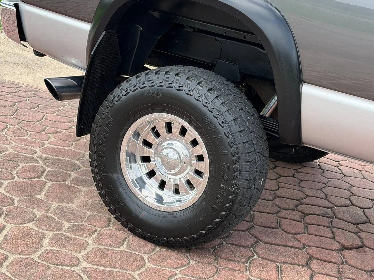 2004 Dodge Ram 2500 SLT