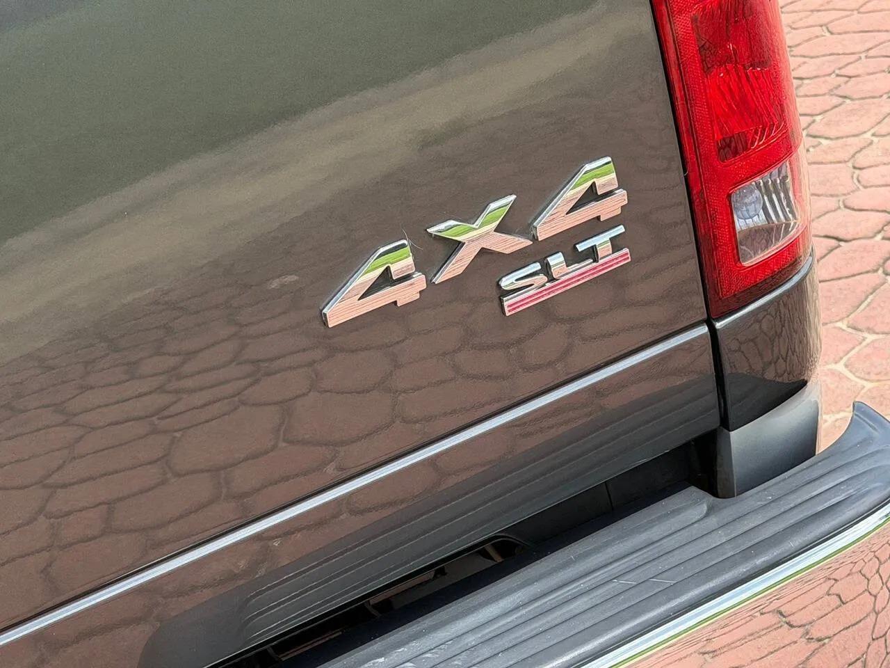 2004 Dodge Ram 2500 SLT