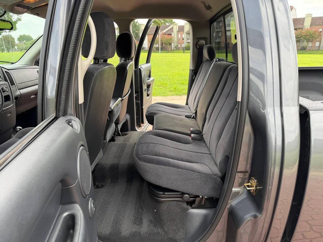 2004 Dodge Ram 2500 SLT