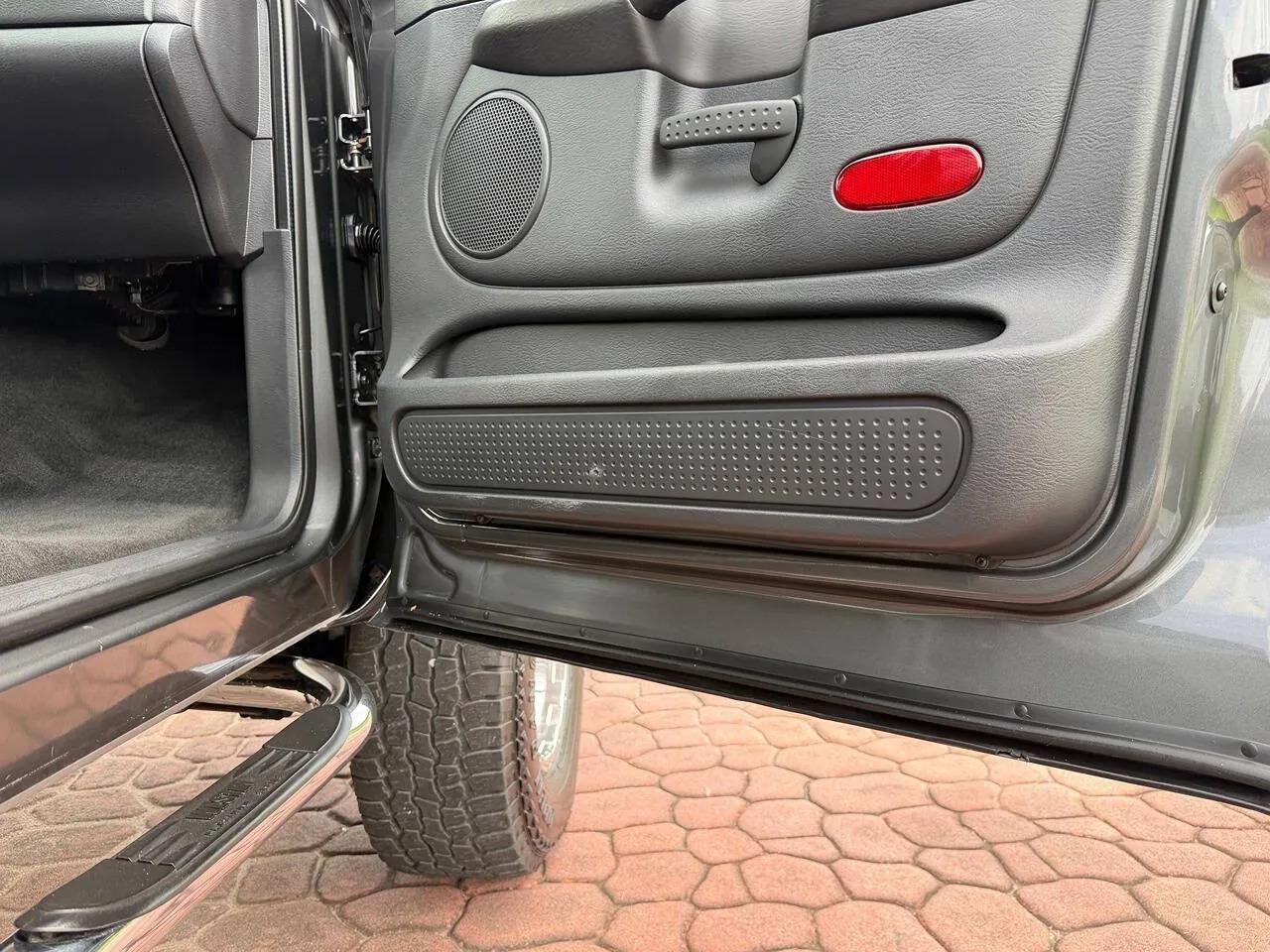 2004 Dodge Ram 2500 SLT