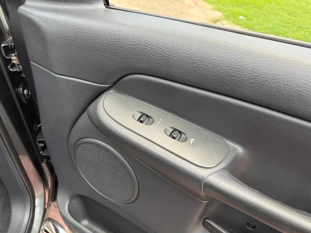 2004 Dodge Ram 2500 SLT
