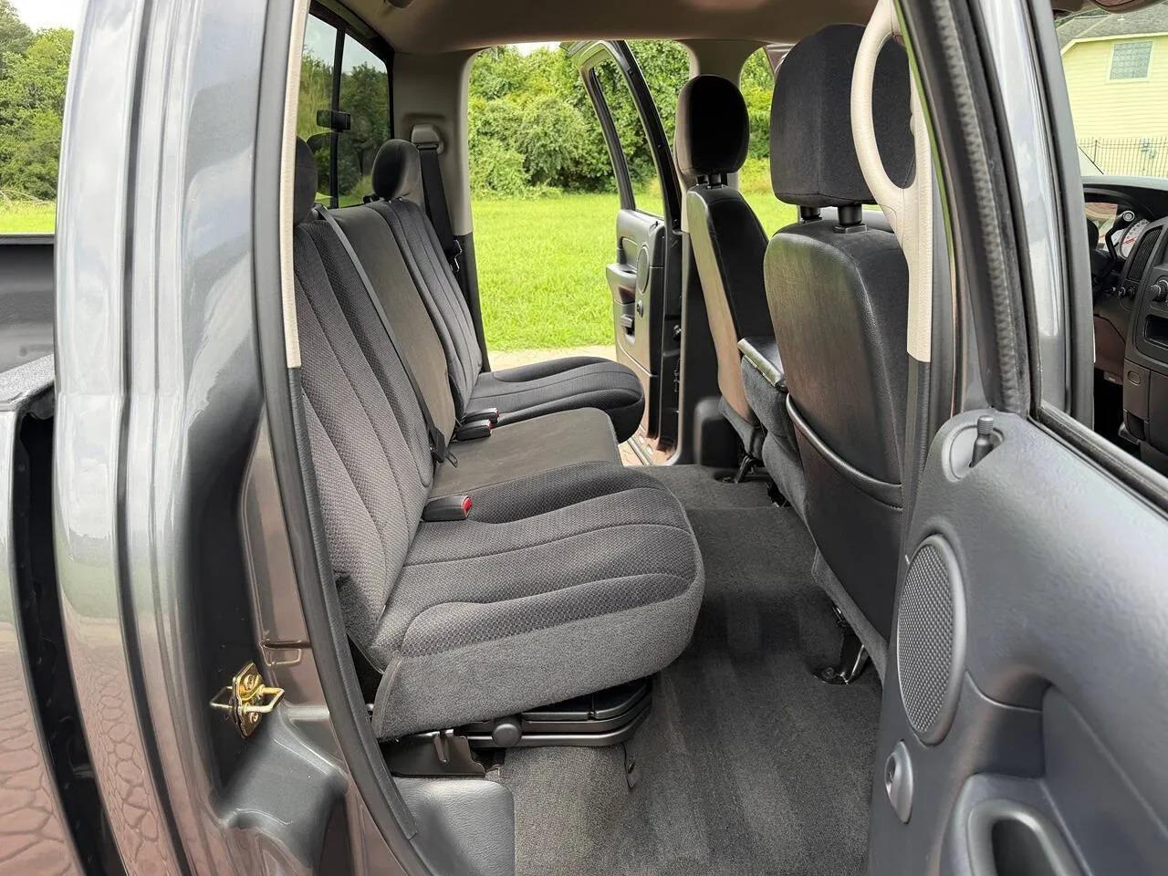 2004 Dodge Ram 2500 SLT