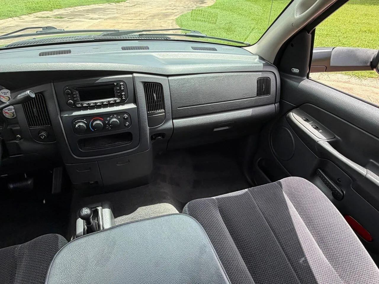 2004 Dodge Ram 2500 SLT