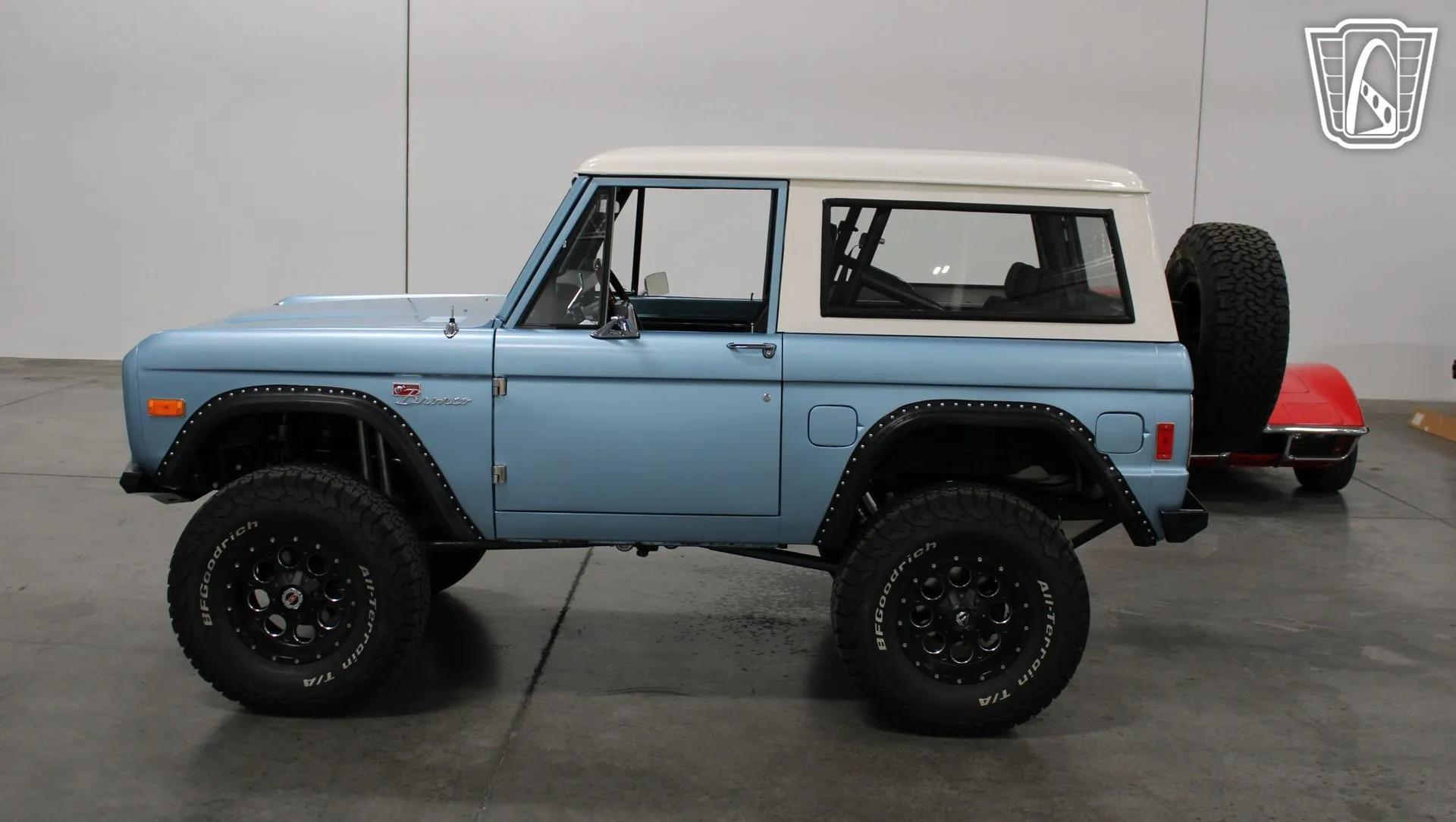 1977 Ford Bronco - 3