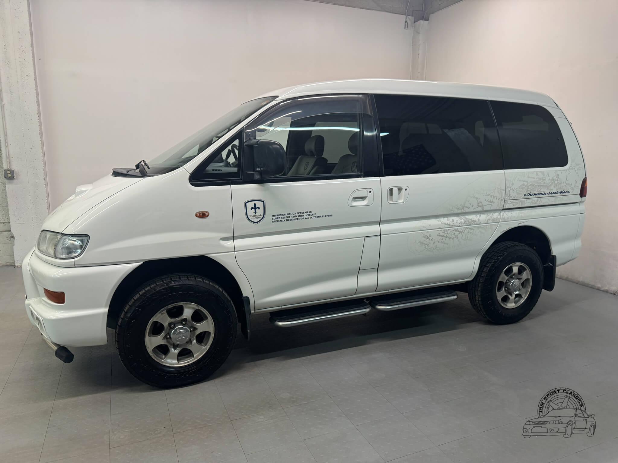 2000 Mitsubishi Delica Space Gear Chamonix