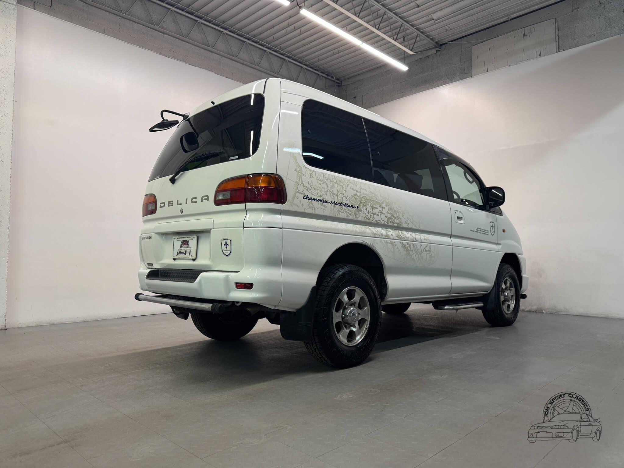 2000 Mitsubishi Delica Space Gear Chamonix