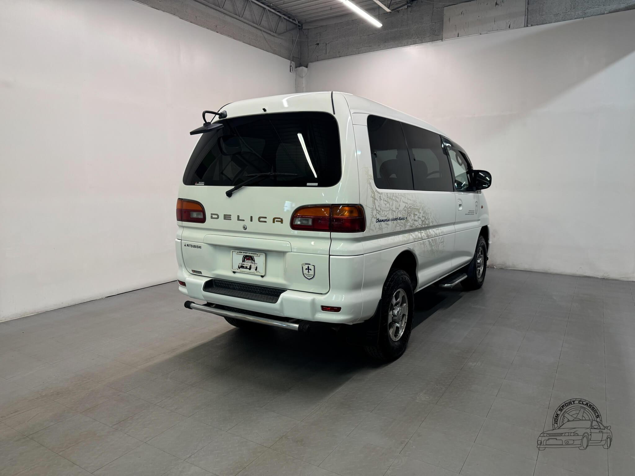 2000 Mitsubishi Delica Space Gear Chamonix