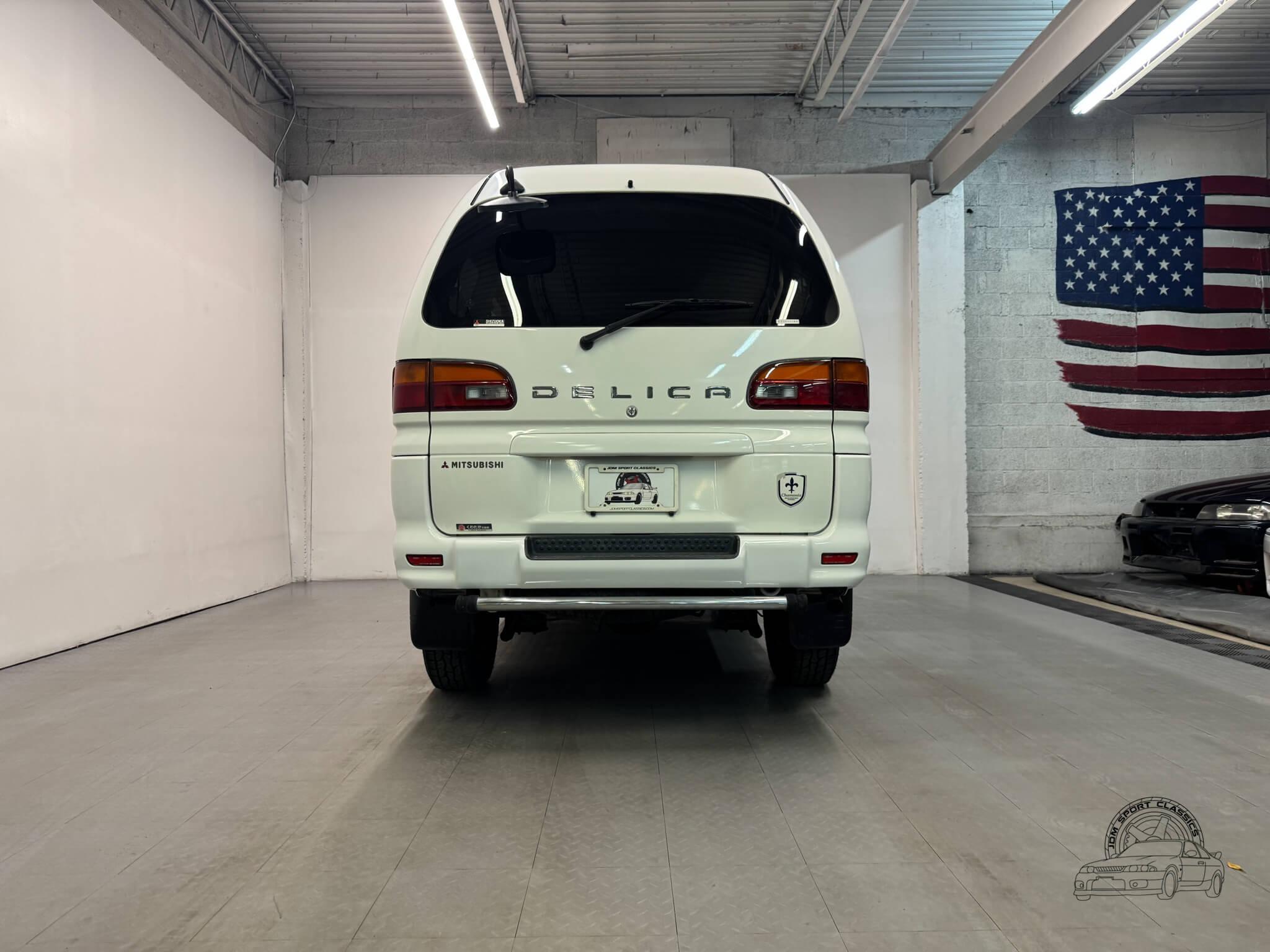 2000 Mitsubishi Delica Space Gear Chamonix