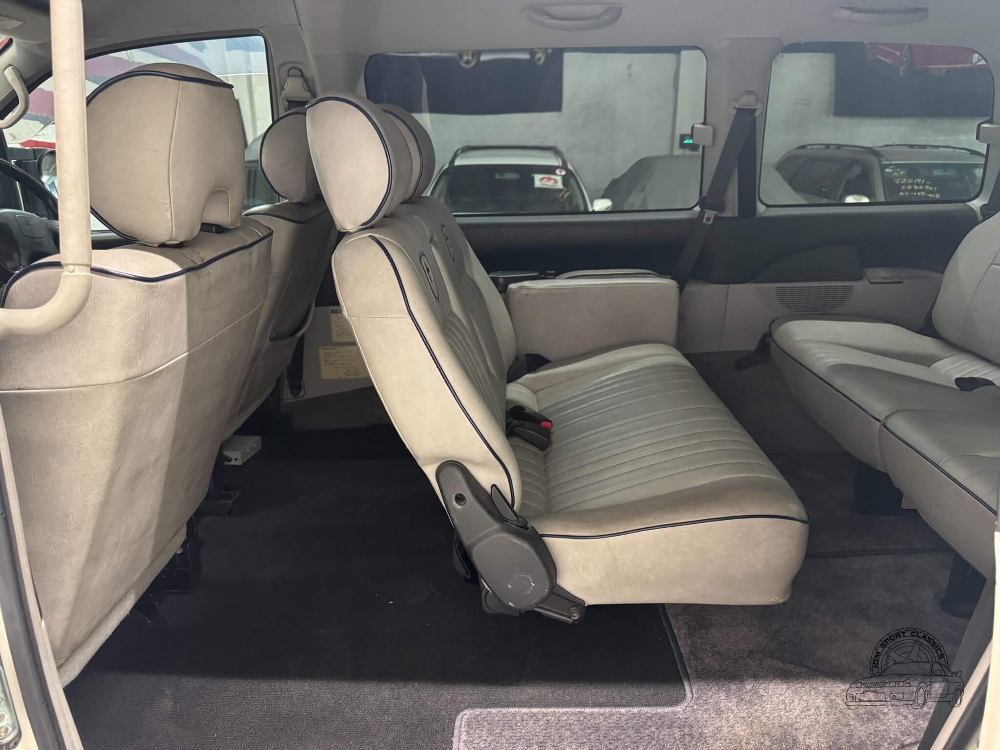 2000 Mitsubishi Delica Space Gear Chamonix