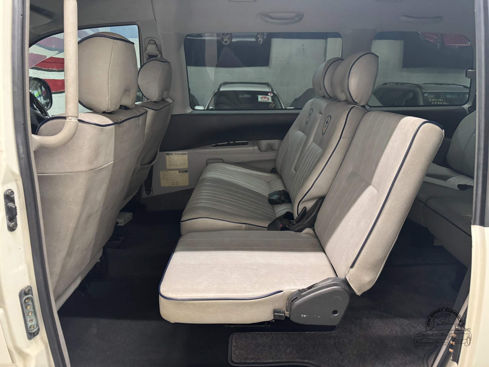 2000 Mitsubishi Delica Space Gear Chamonix