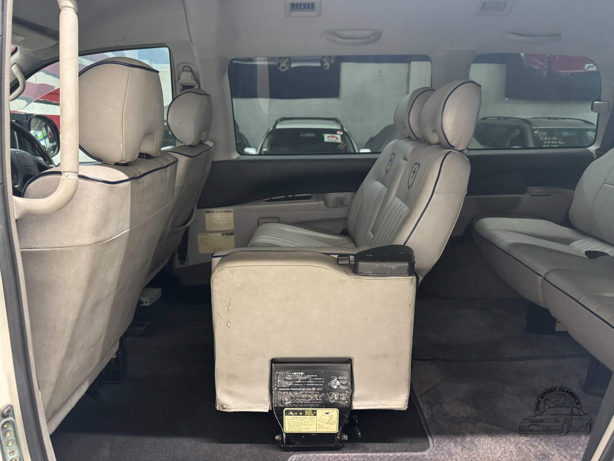 2000 Mitsubishi Delica Space Gear Chamonix