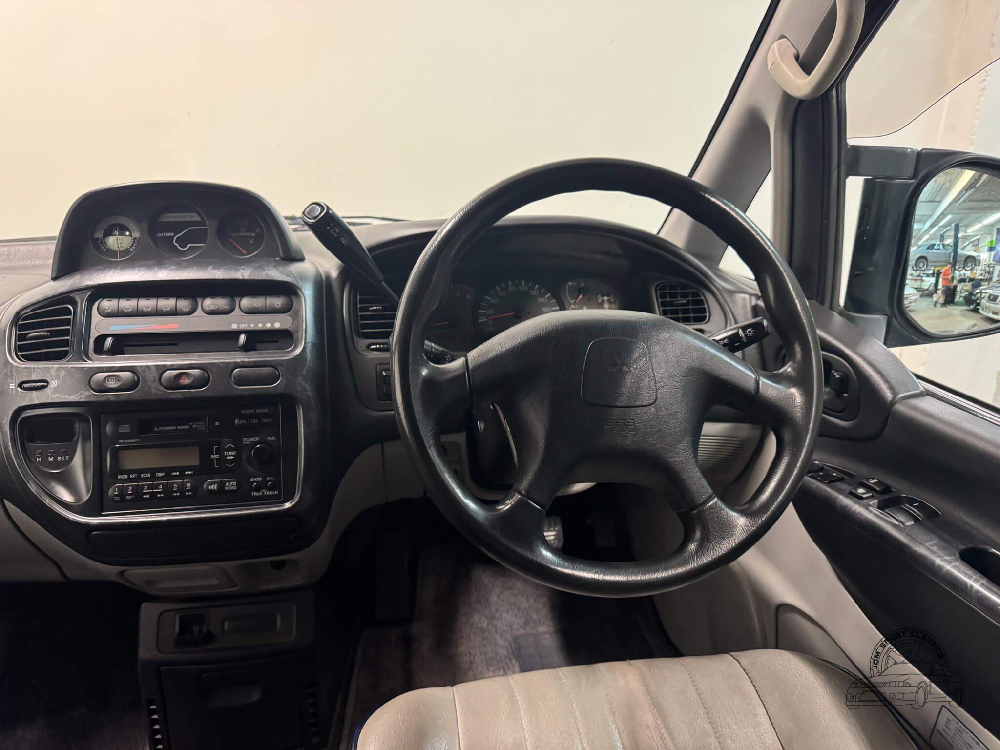2000 Mitsubishi Delica Space Gear Chamonix