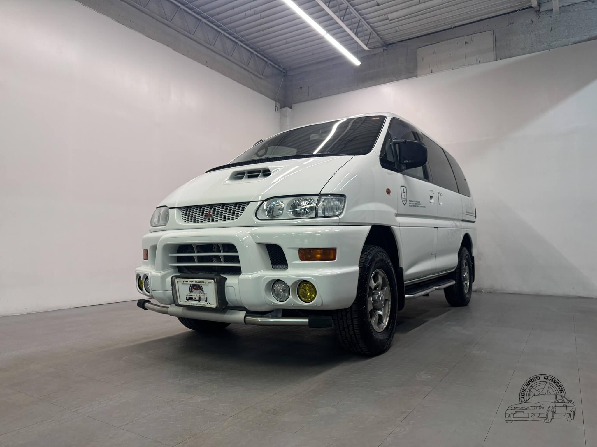 2000 Mitsubishi Delica Space Gear Chamonix - 4