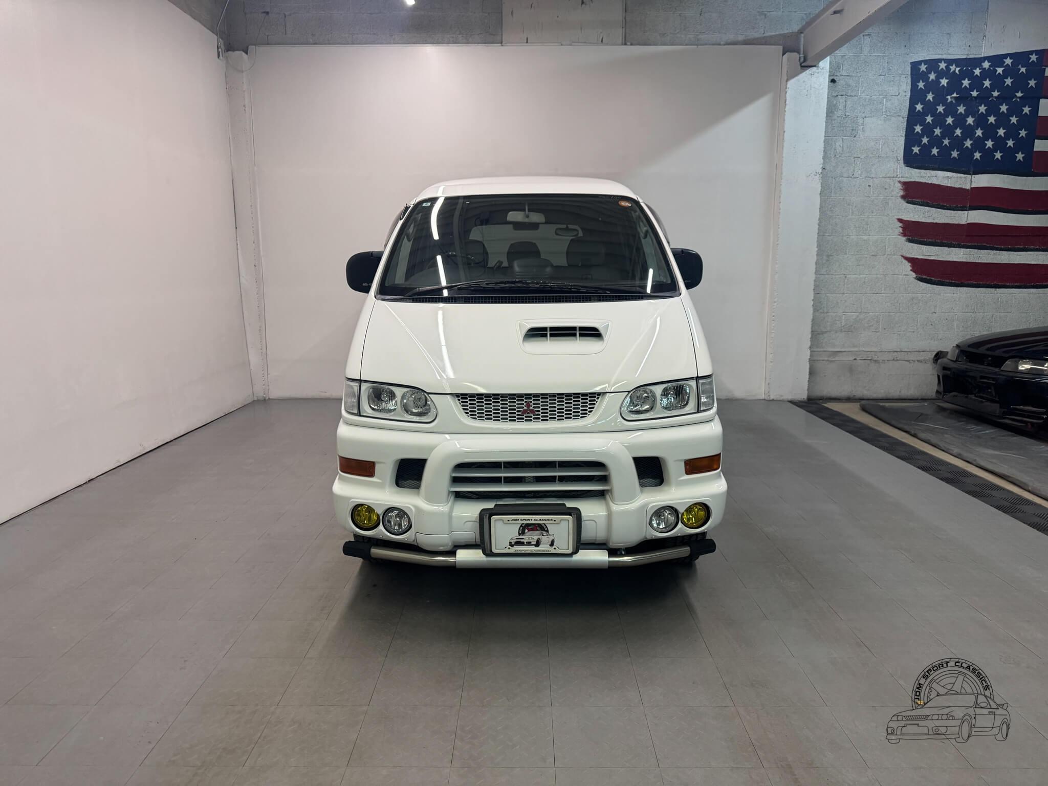 2000 Mitsubishi Delica Space Gear Chamonix - 5