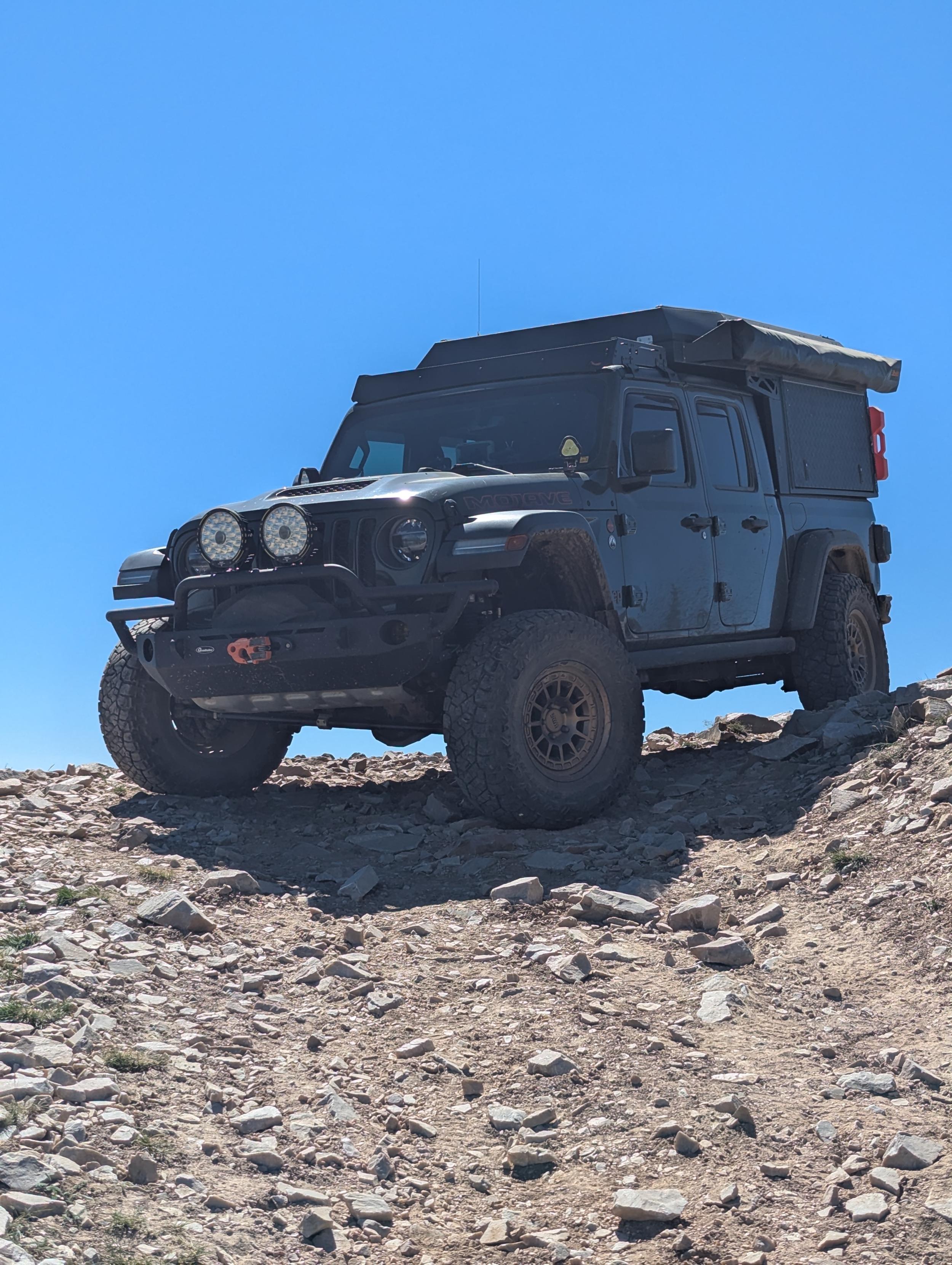  Jeep Gladiator