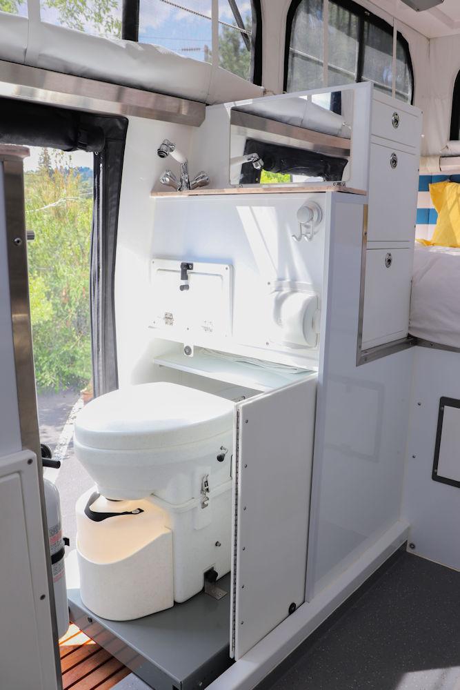 2020 EarthCruiser EXP