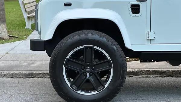 1985 Land Rover Defender 110