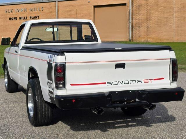 V8-Powered 1991 GMC Sonoma