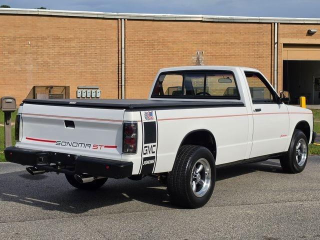 V8-Powered 1991 GMC Sonoma - 4