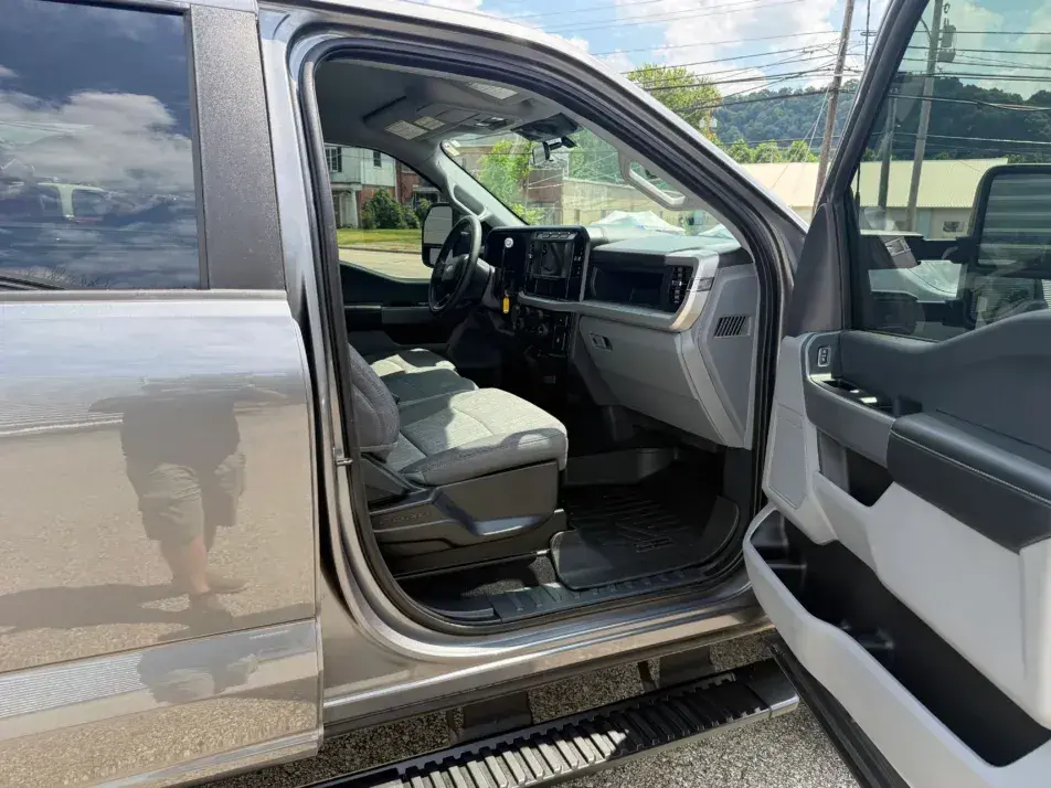 2023 Ford F-250 XL Super Duty Crew Cab