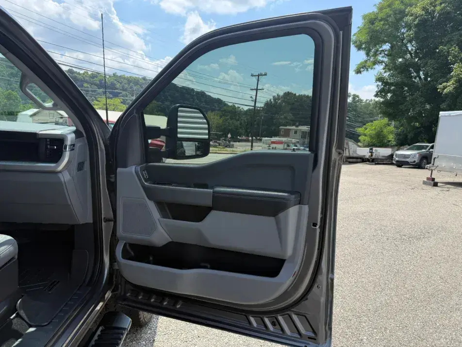 2023 Ford F-250 XL Super Duty Crew Cab