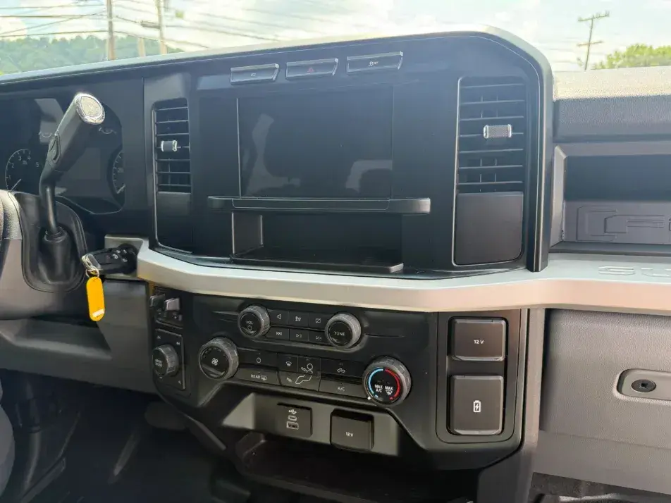2023 Ford F-250 XL Super Duty Crew Cab