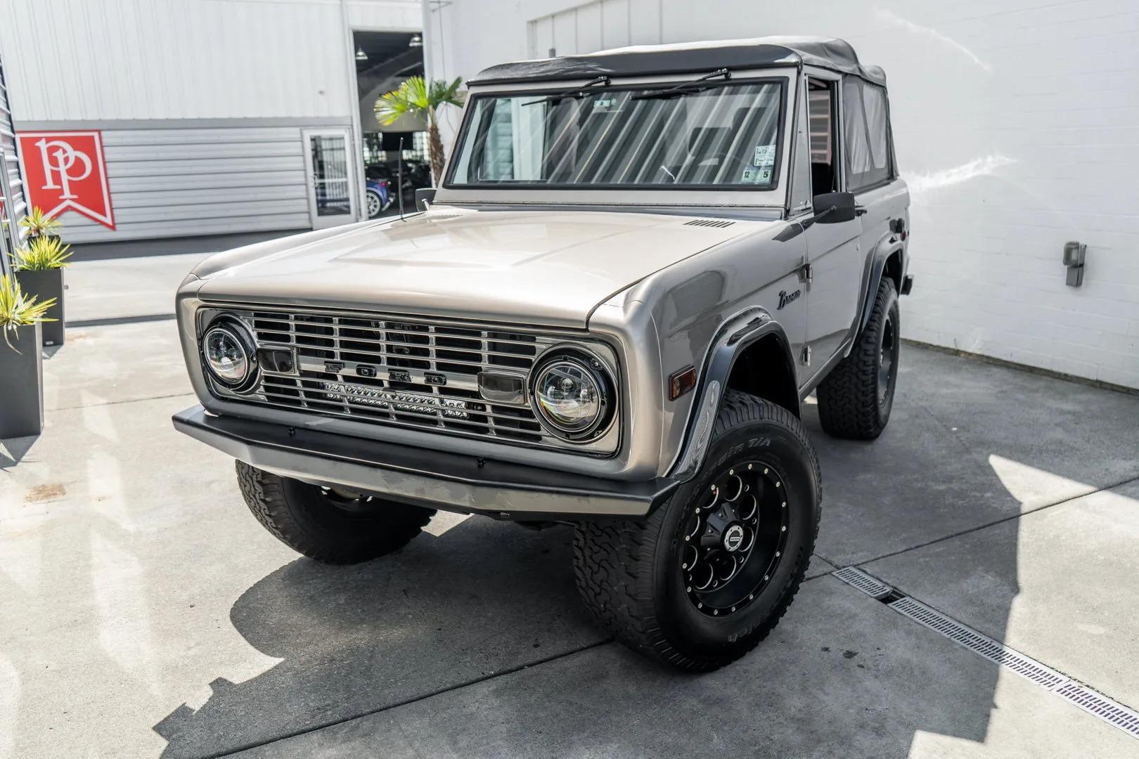 1975 Ford Bronco - 2