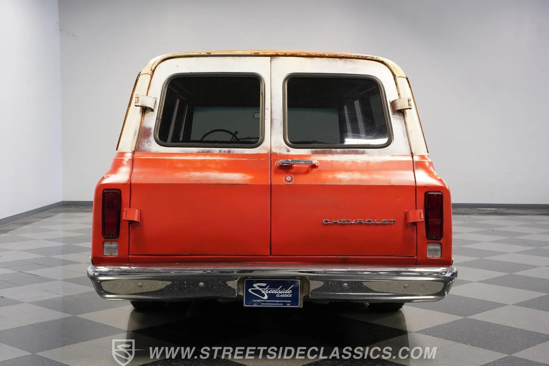 1972 Chevrolet Suburban Patina Restomod