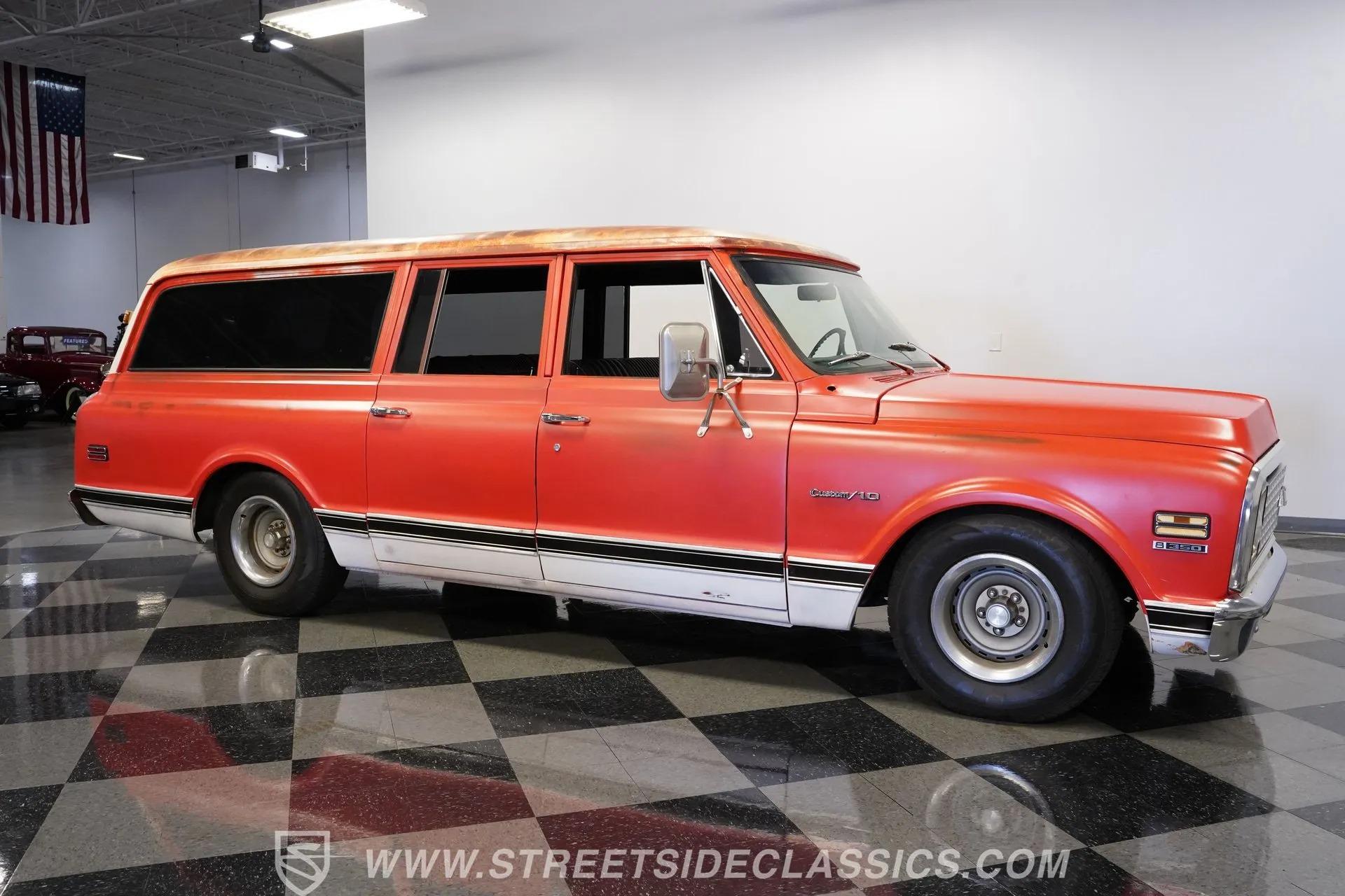 1972 Chevrolet Suburban Patina Restomod