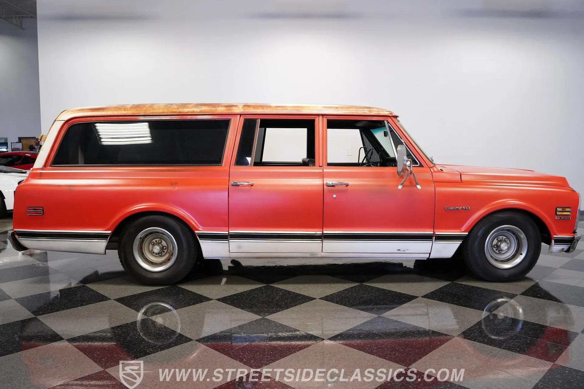 1972 Chevrolet Suburban Patina Restomod