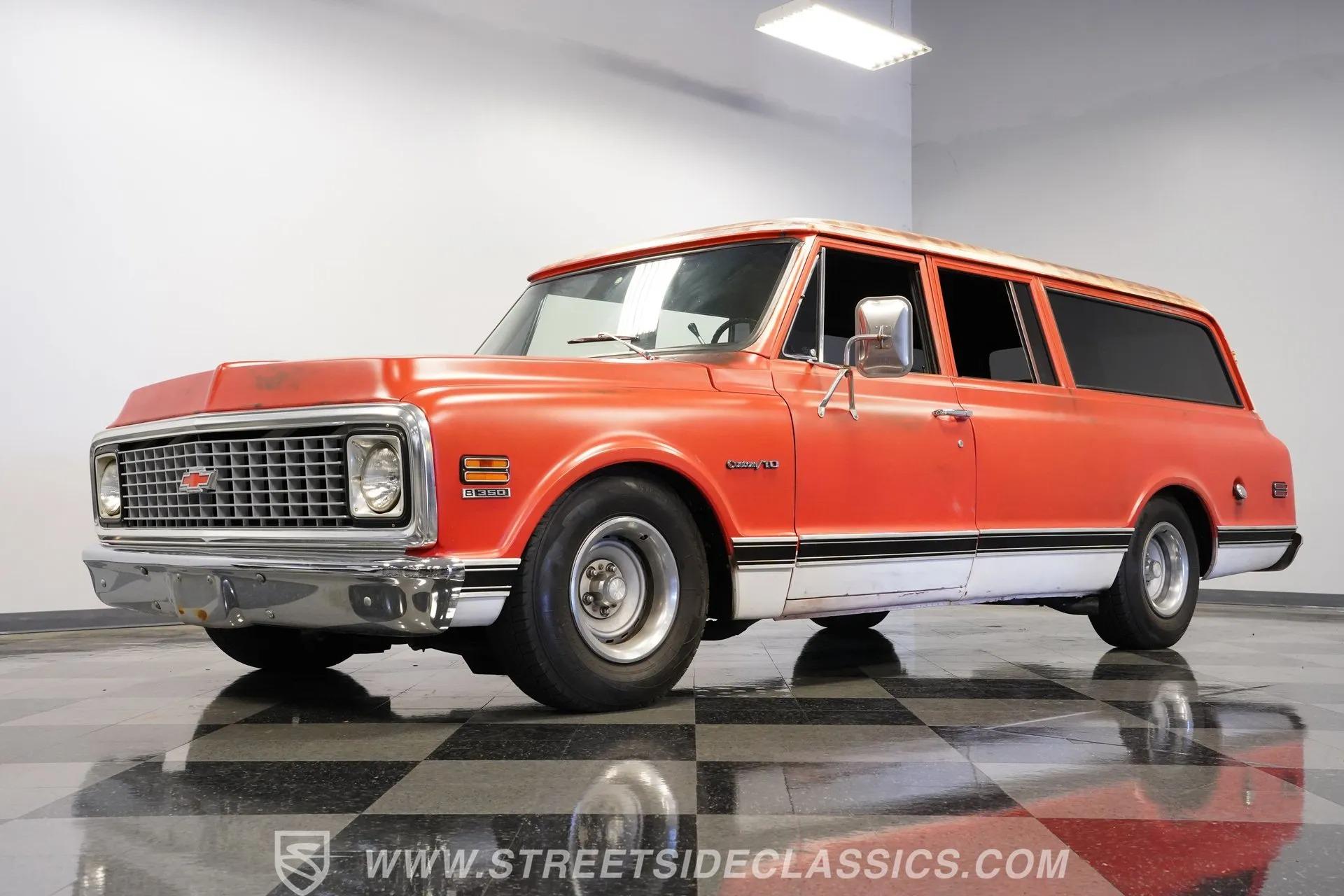1972 Chevrolet Suburban Patina Restomod