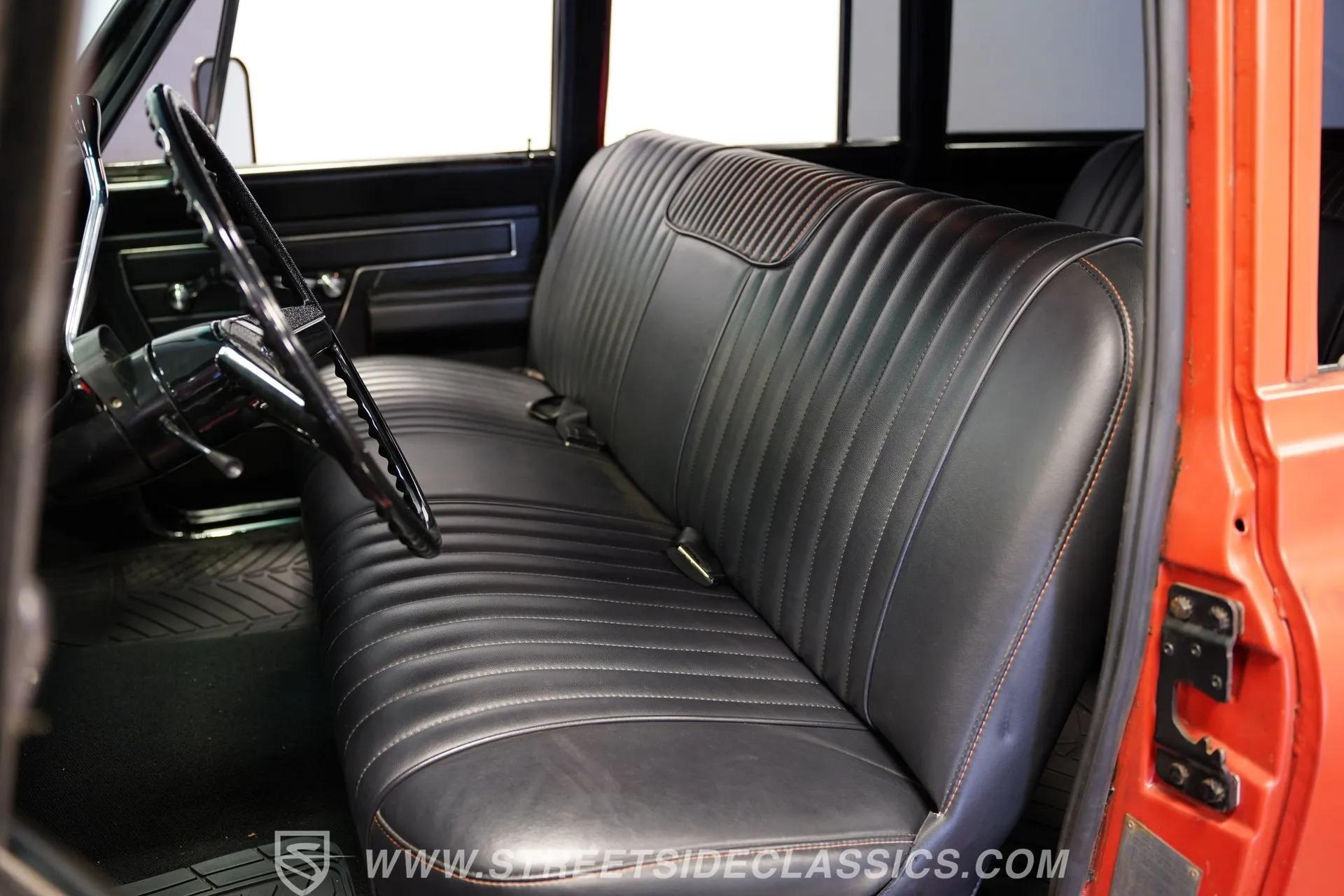 1972 Chevrolet Suburban Patina Restomod