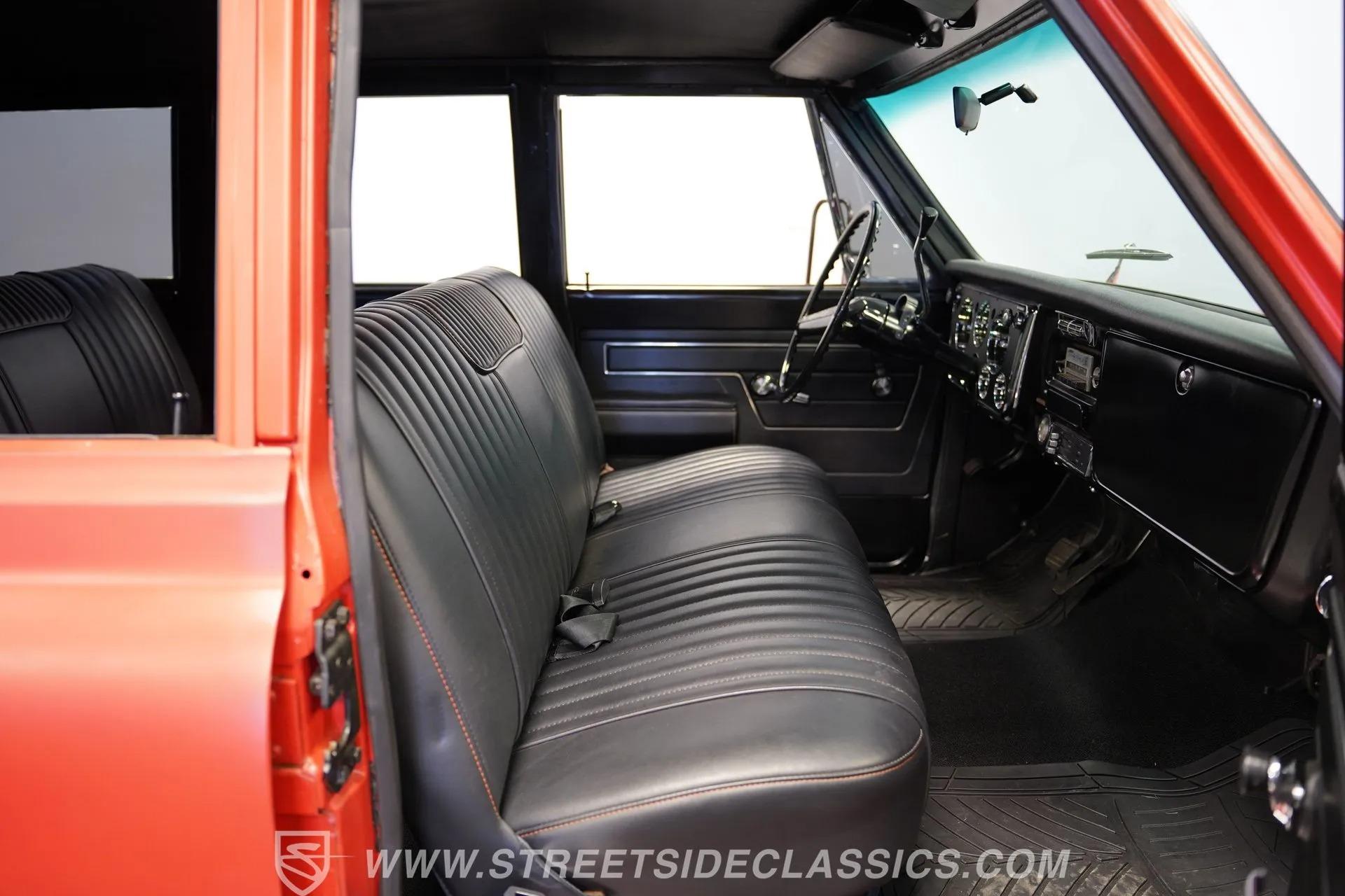 1972 Chevrolet Suburban Patina Restomod