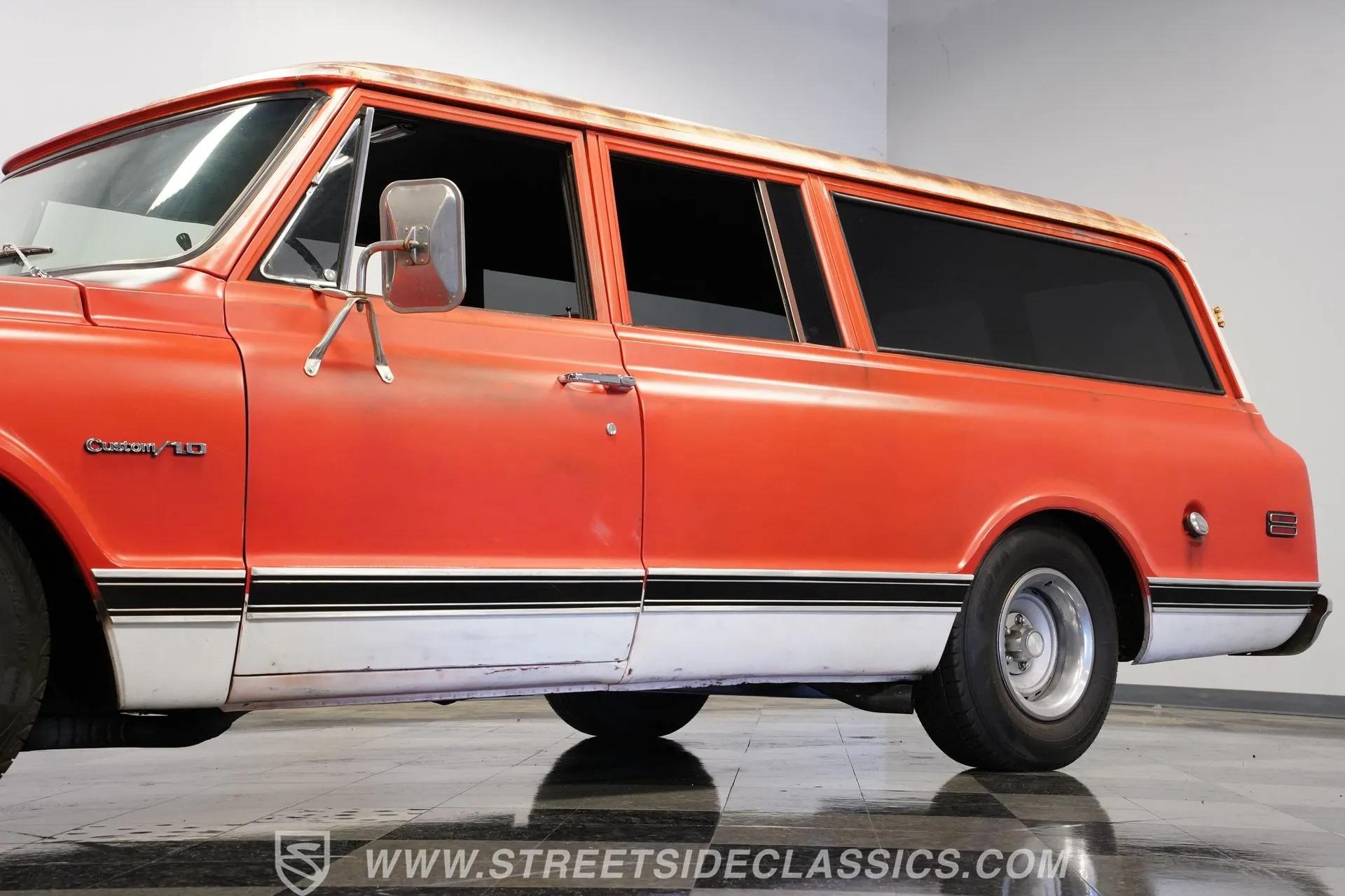 1972 Chevrolet Suburban Patina Restomod