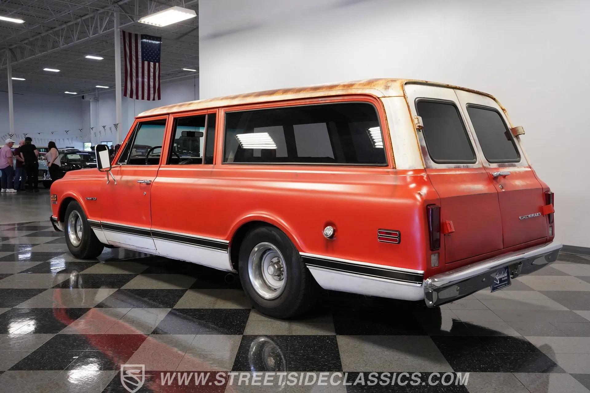 1972 Chevrolet Suburban Patina Restomod - 5