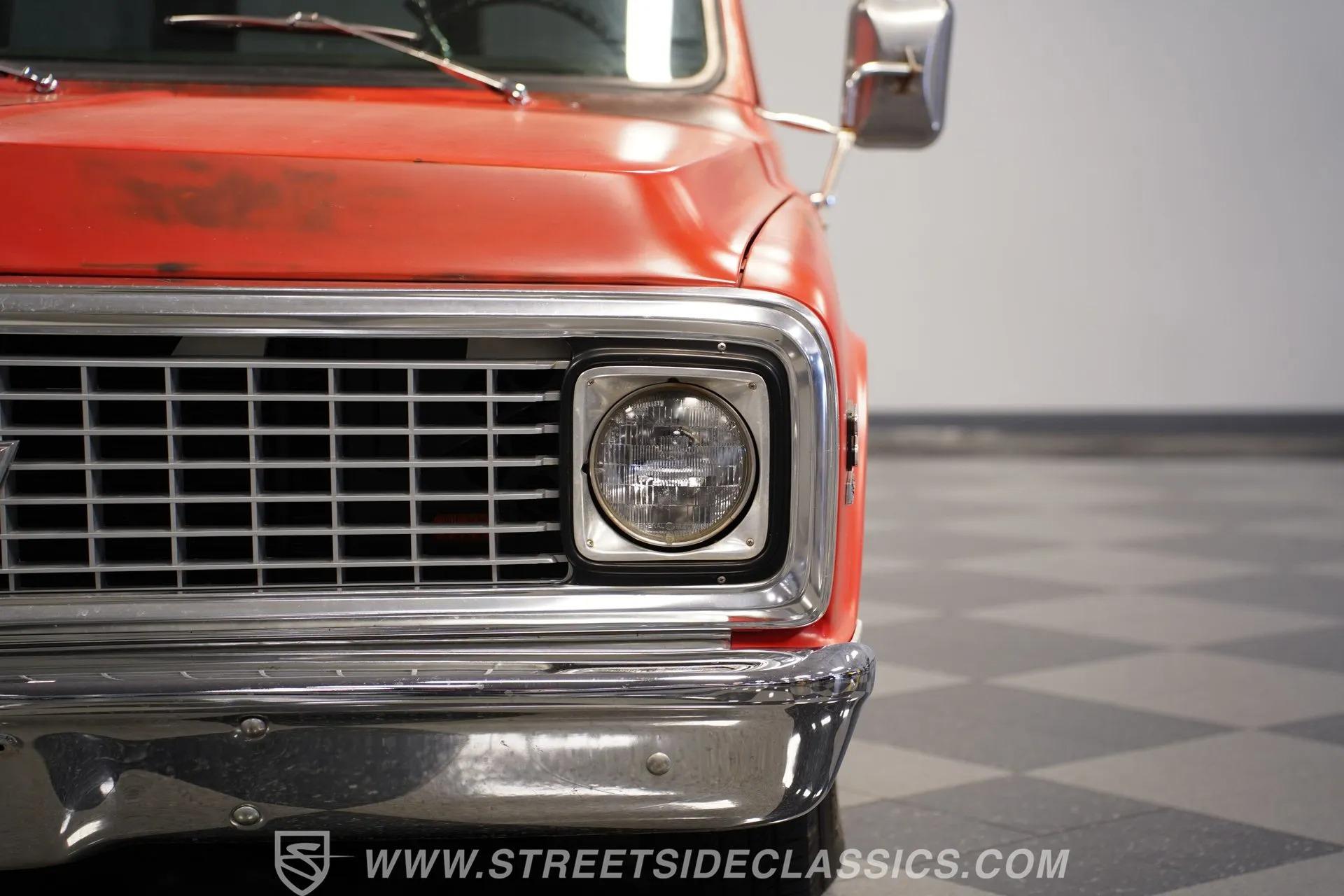 1972 Chevrolet Suburban Patina Restomod