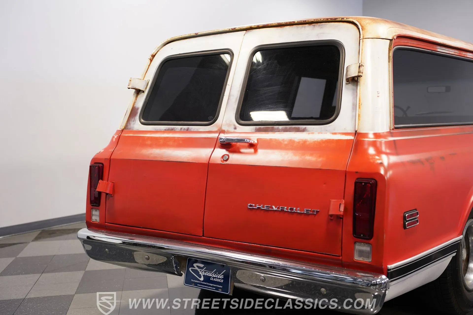 1972 Chevrolet Suburban Patina Restomod