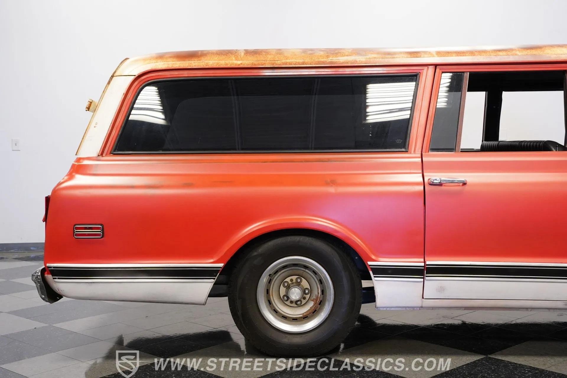 1972 Chevrolet Suburban Patina Restomod