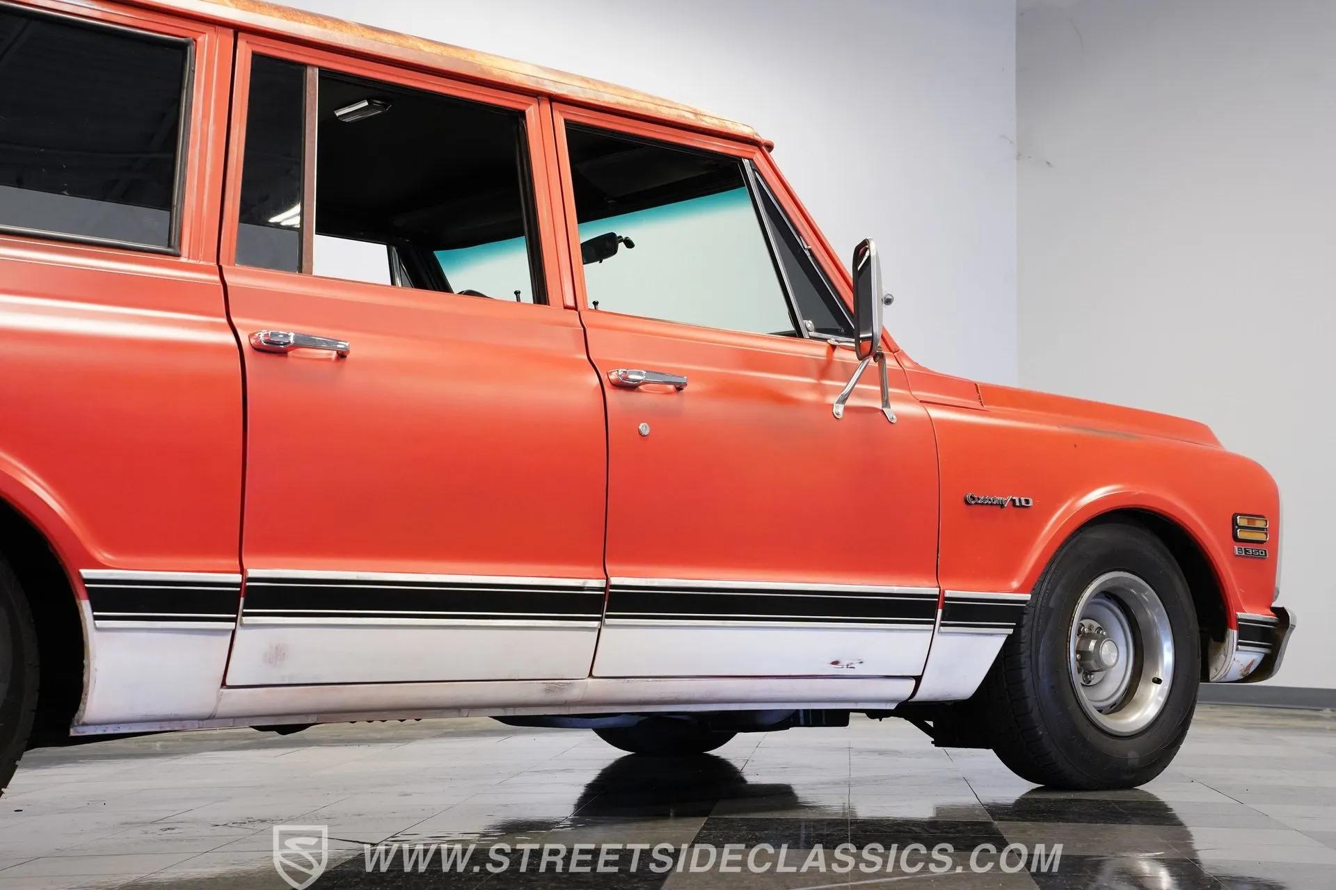 1972 Chevrolet Suburban Patina Restomod