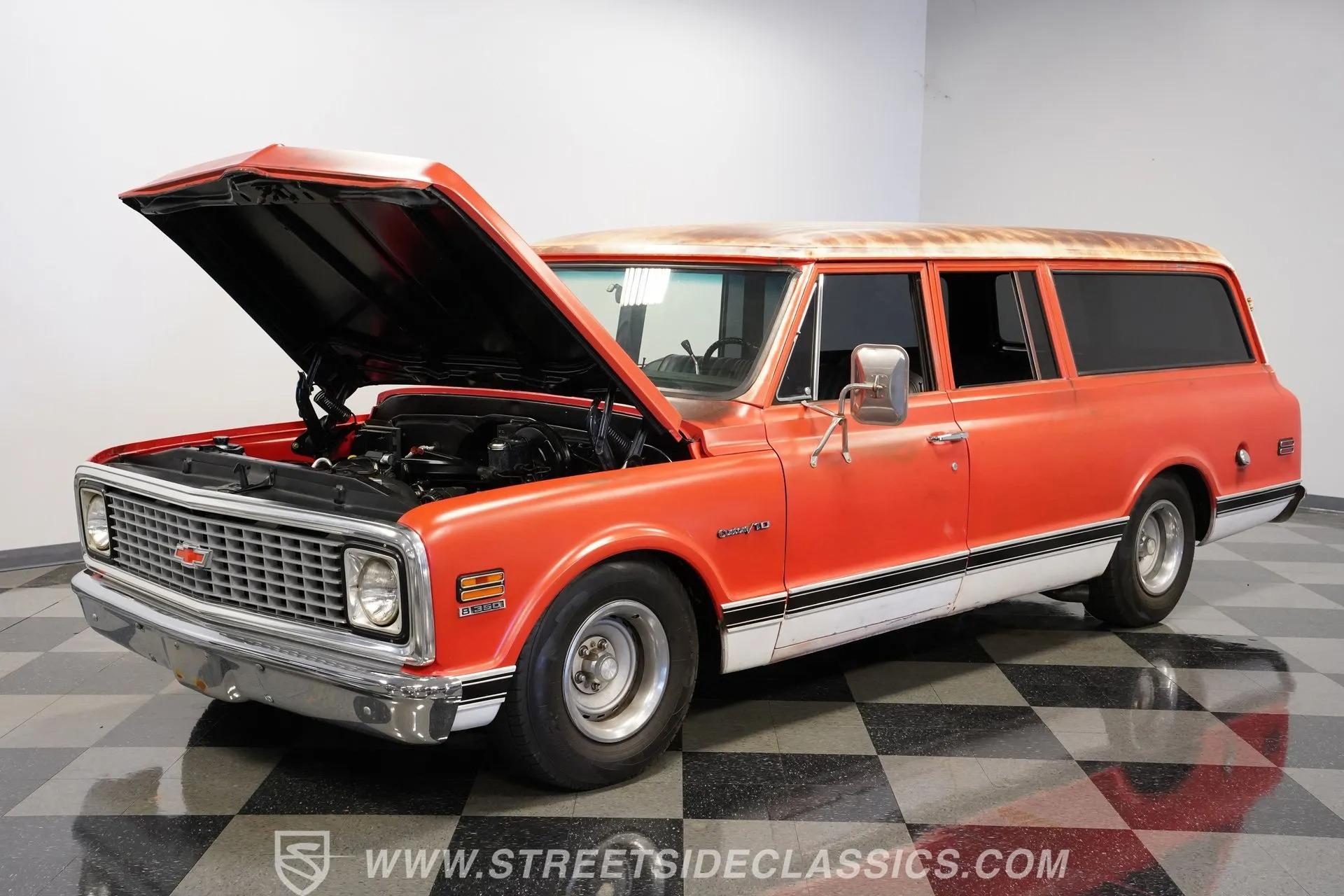 1972 Chevrolet Suburban Patina Restomod