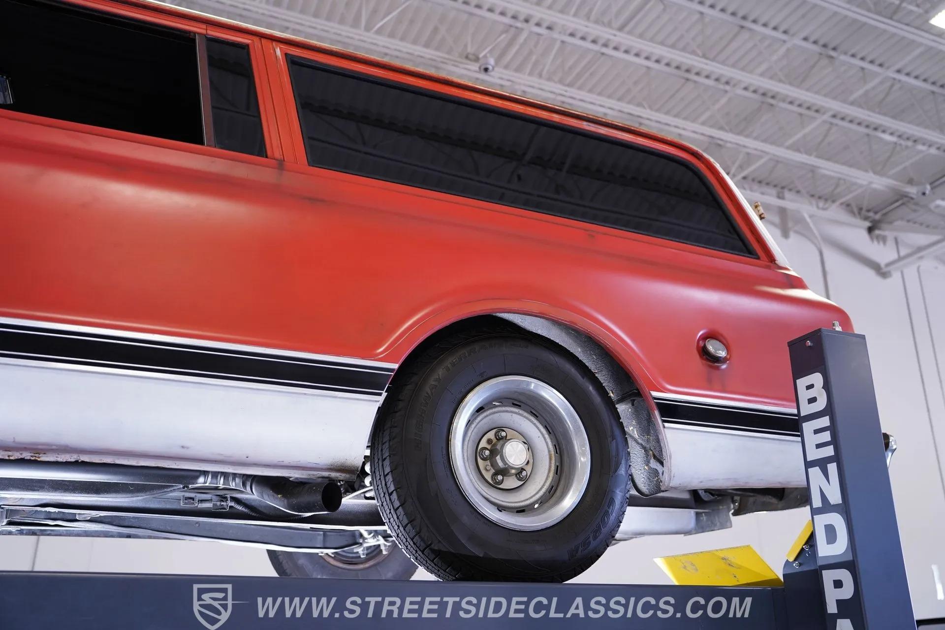 1972 Chevrolet Suburban Patina Restomod