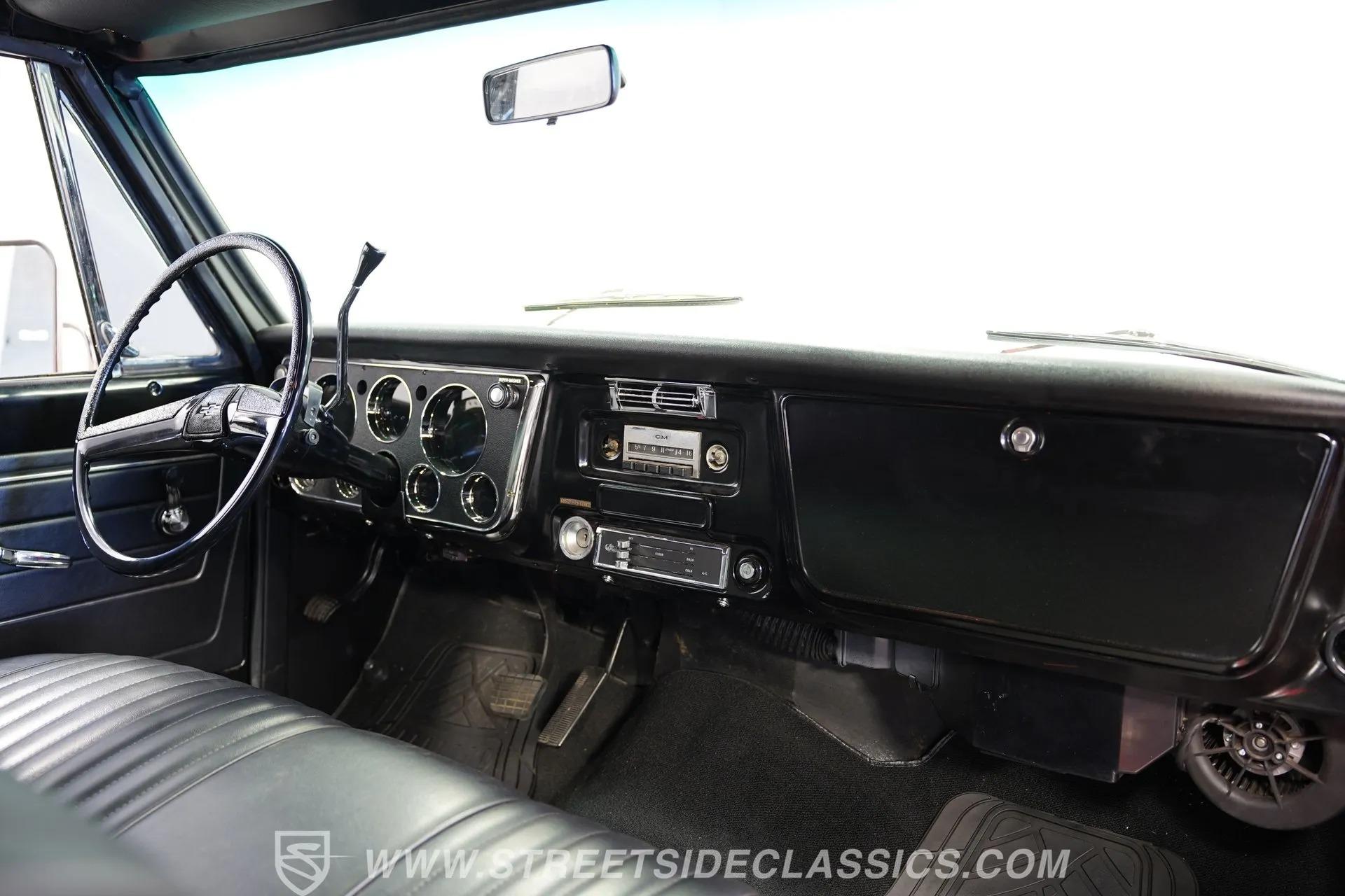 1972 Chevrolet Suburban Patina Restomod