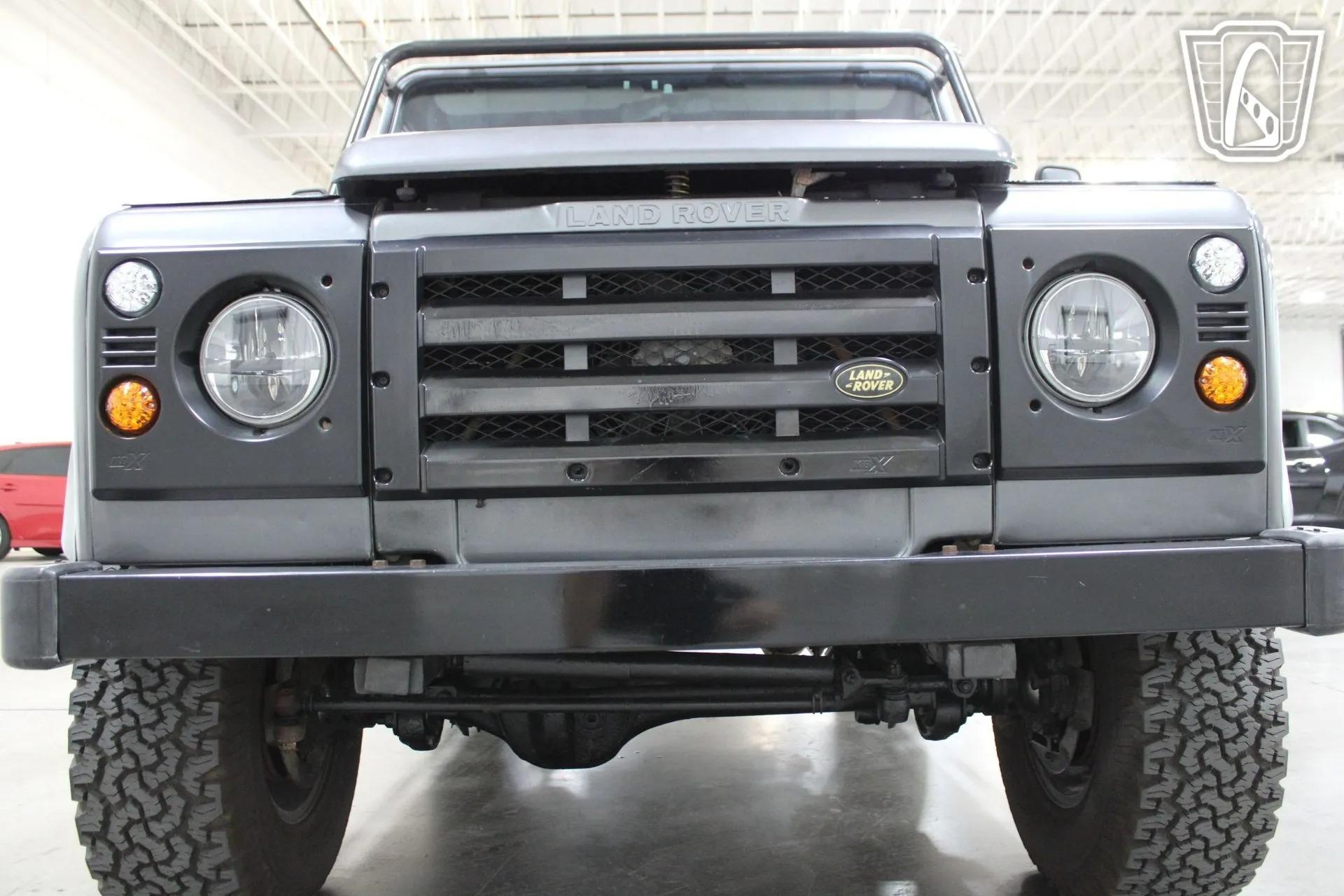 1995 Land Rover Defender 90 NAS