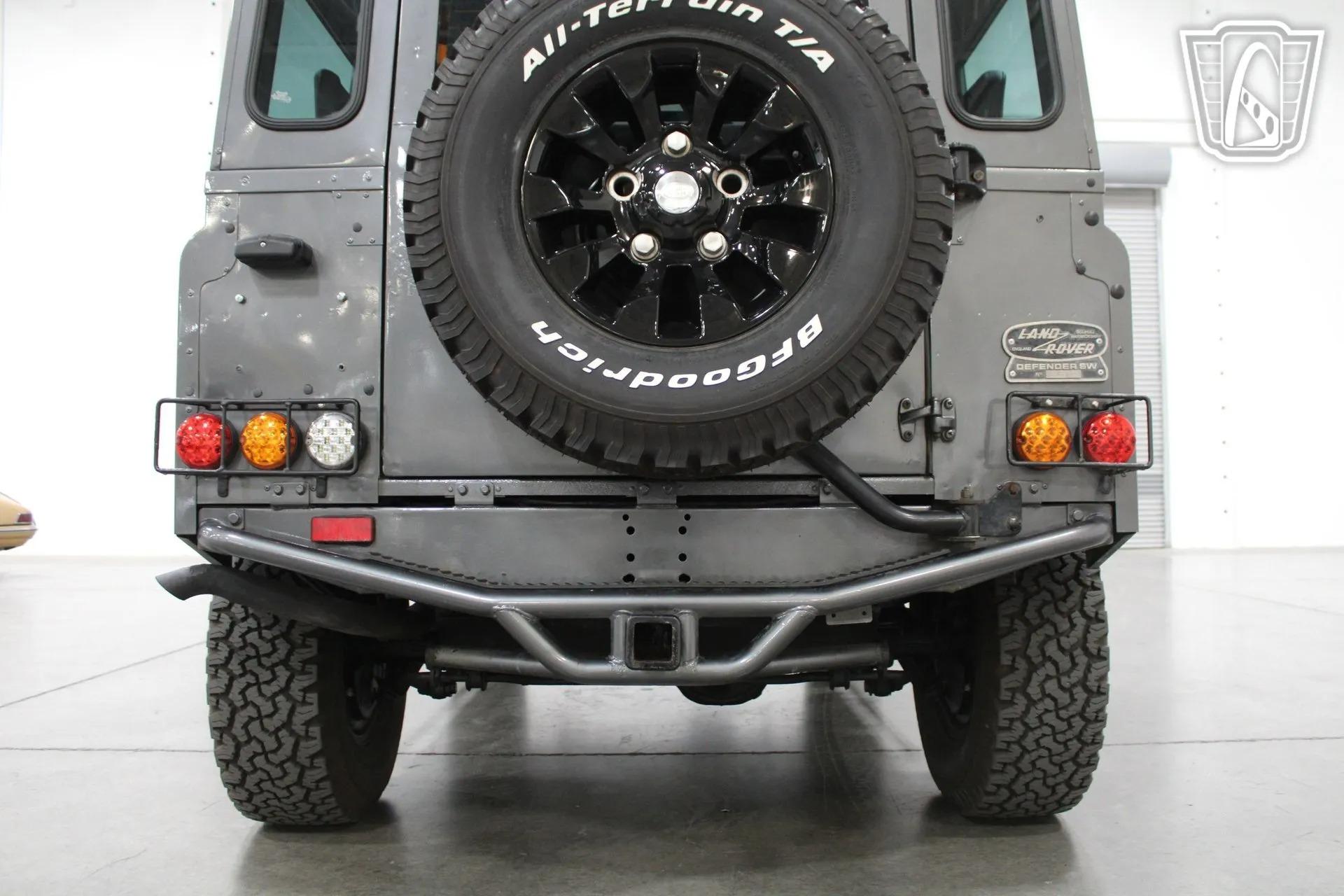 1995 Land Rover Defender 90 NAS