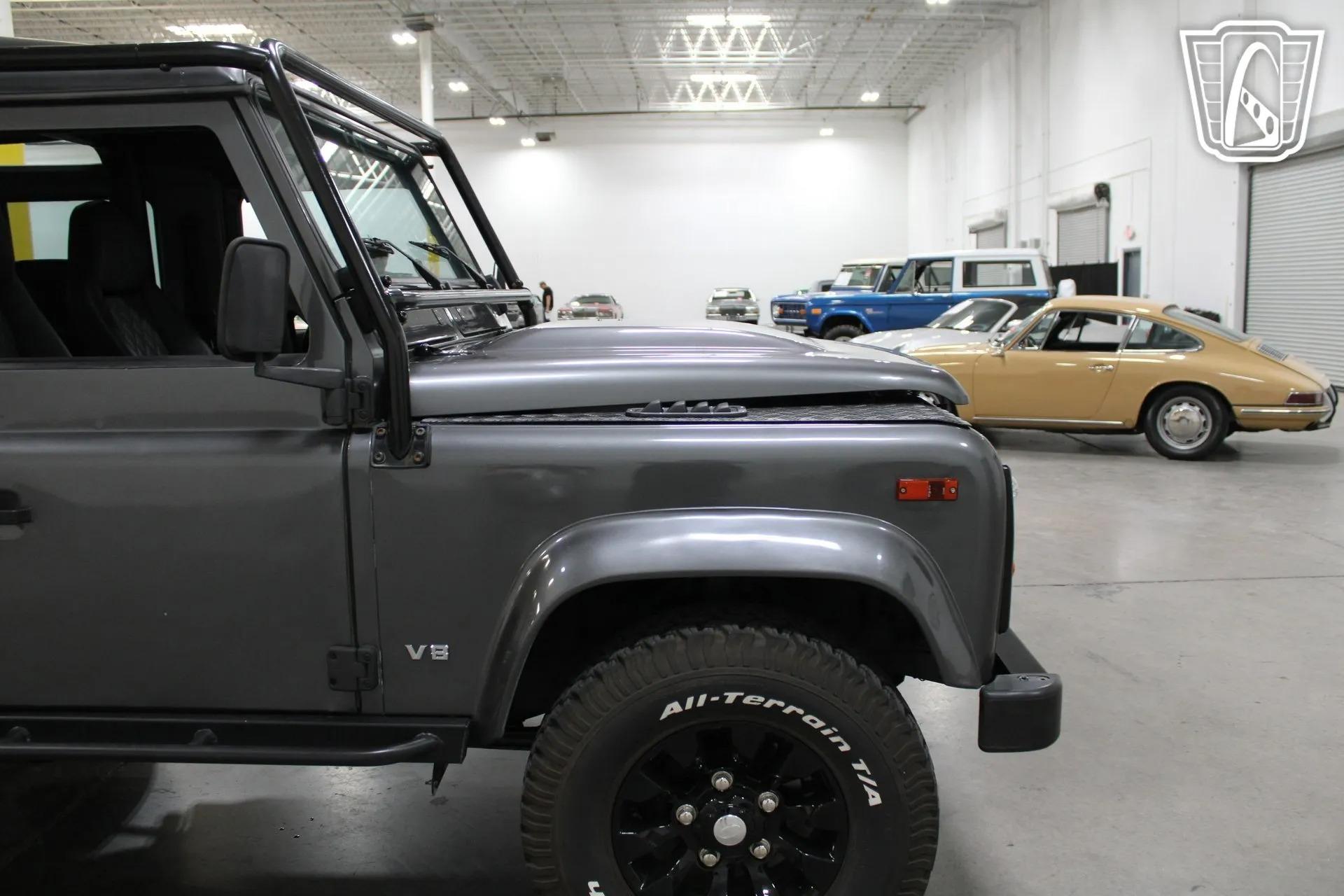 1995 Land Rover Defender 90 NAS