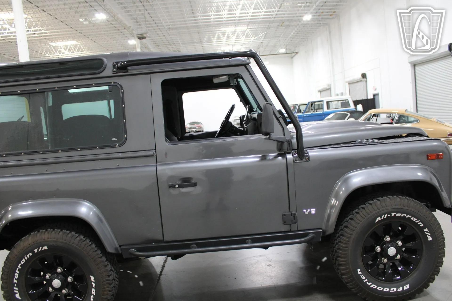 1995 Land Rover Defender 90 NAS