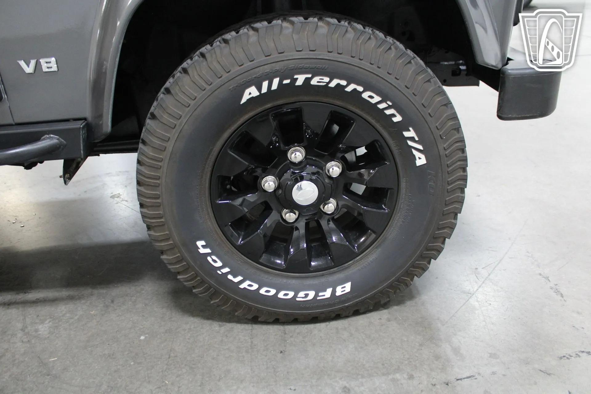1995 Land Rover Defender 90 NAS