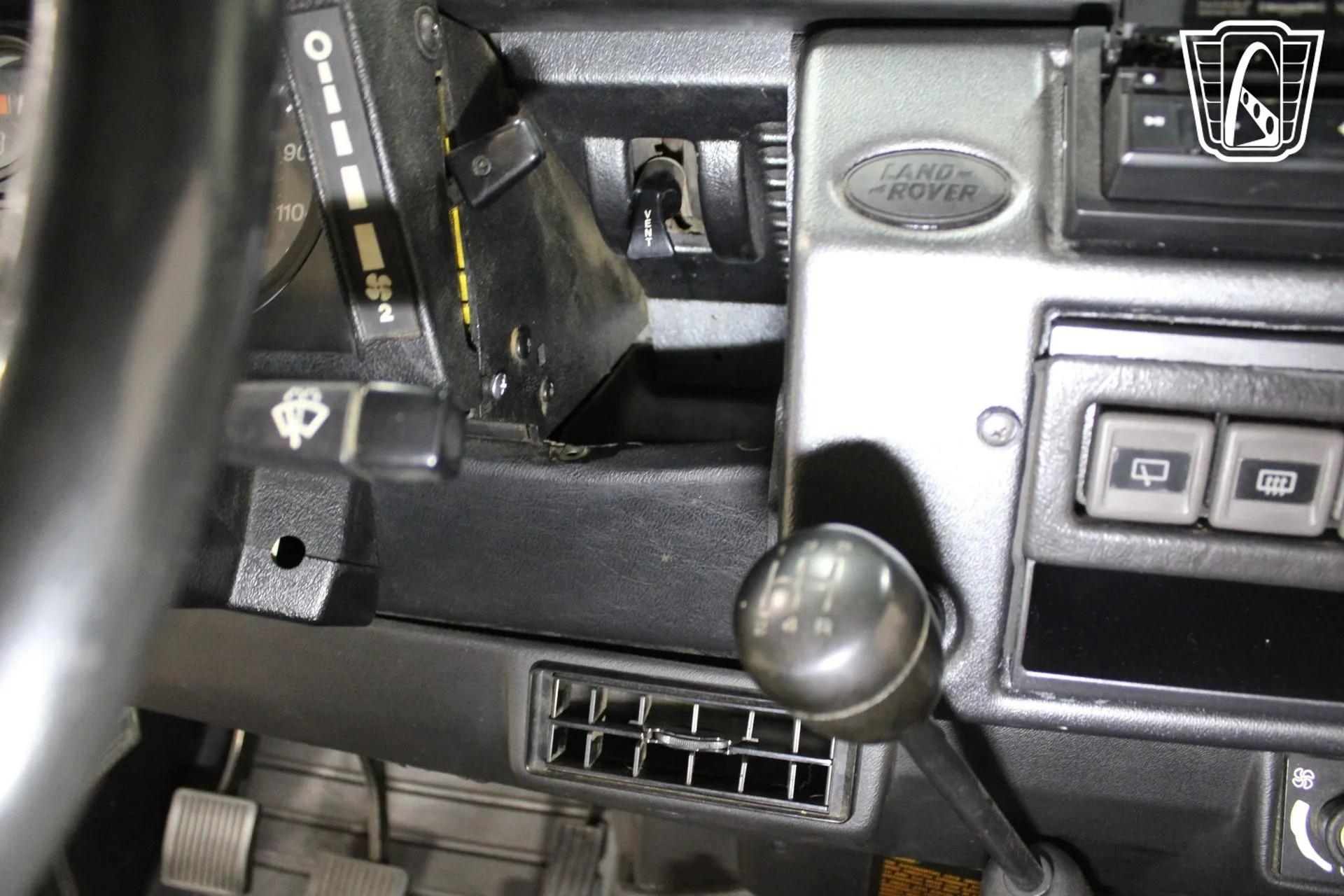 1995 Land Rover Defender 90 NAS
