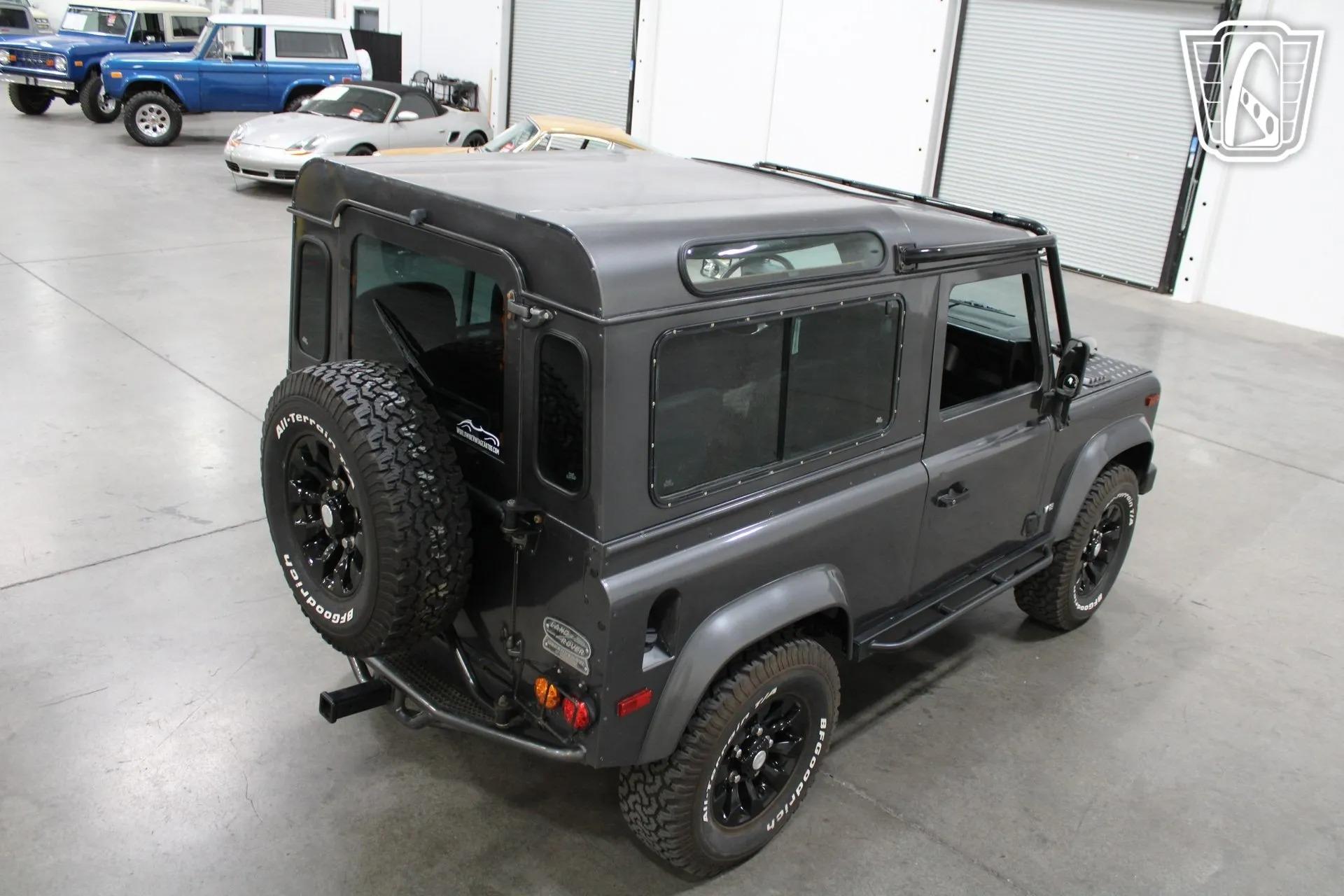 1995 Land Rover Defender 90 NAS