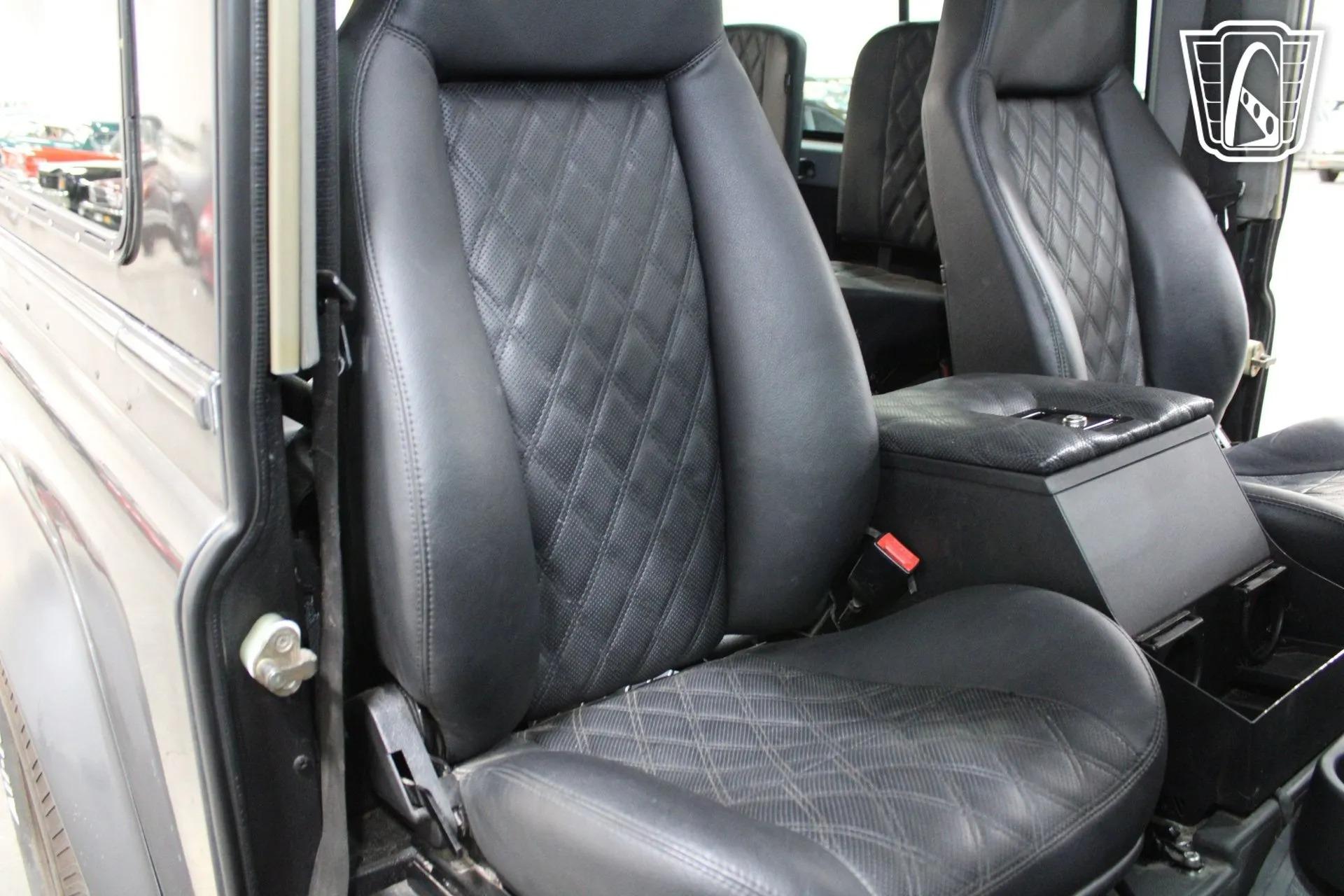 1995 Land Rover Defender 90 NAS